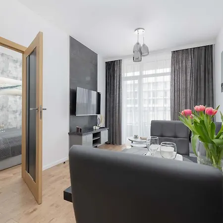 Ku Morzu Przytulny Blisko Plazy Parking & Balkon By Renters Sianożęty